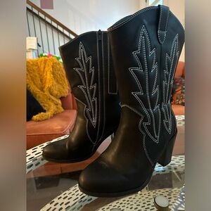 Wide Calf Mid-Calf Black and White Cowgirl Boots